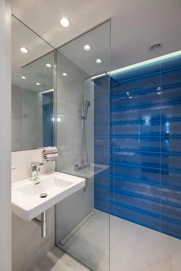 Vitosha Blvd 3-Bedroom, 2-Bathroom Lux Suite ソフィア