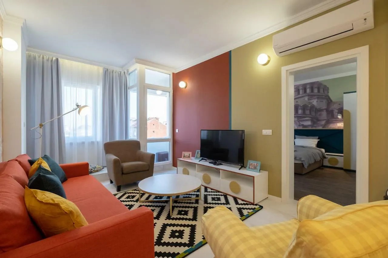 Vitosha Blvd 3-Bedroom, 2-Bathroom Lux Suite Sofia
